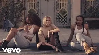 Julia Adams - Spegelbild ft. Mwuana