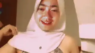 Syakirah Hijaber Sunda Cantik Hot yg Viral di TikTok