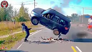 215 Tragic Moments of Idiots In Cars and Road Rage Got Instant Karma Caught On Camera!