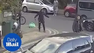 Youth pulls knife during South London street fight