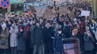 Как проходили митинги и протесты в Москве и Питере 6 марта