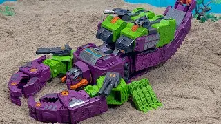 Transformers WFC Titan Class Triple Changer Decepticon Scorponok Vehicle City Big Robot Toys