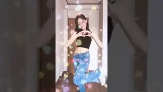 cute Chinese slim glasses 👓 girl Dancing 🎶