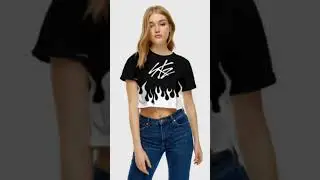 В топе Женская футболка Crop-top 3DStray Kids