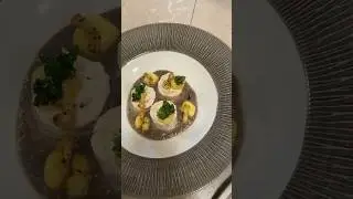 Куриные рулетики на пару, с ньокками и грибным соусом.