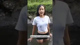 RANDOM VIDEO: RUMAS ALVIA BERENANG GAPAKE BEHA....