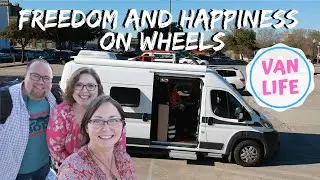 Full-Time RV Travel ft. Story Chasing | Freedom & Happiness on Wheels