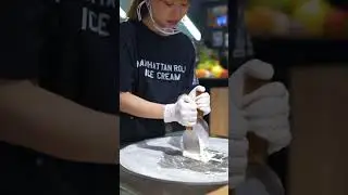 再生回数439万超！ロールアイスの女神 職人技だう ٩( 'ω' )و Goddess of Rolled Ice Cream in Japan!