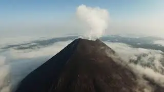 Вертолётная экскурсия в Долину гейзеров и Кроноцкий заповедник, Камчатский край