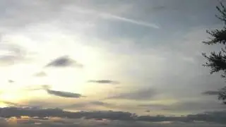 Timelapse de fotos de movimiento de nubes en el Paseo del Norte. La Guardia (Toledo) 31-08-2011