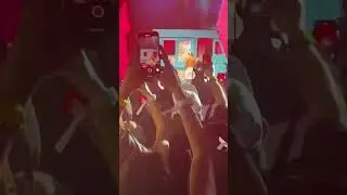 Bad bunny llega de sorpresa al concierto de Arcángel | “Tu No vive Así” en vivo 🔥