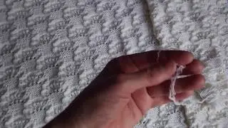 Платье вязаное спицами белое. Узор ракушки.