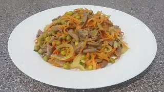 БЫСТРО И ВКУСНО! Сытный бюджетный салат.