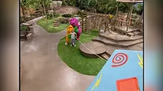 Barney and Friends : 11x05A The Wind and the Sun (2007) - Taken from 