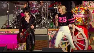 Miley Cyrus & Joan Jett - (Live at the SuperBowl #TiktokTailgate)