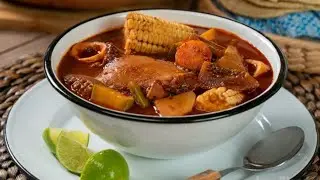 Mole de olla con pollo | kiwilimón recetas