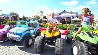 Baby ride on power wheels POLICE CAR fills the car gasoline