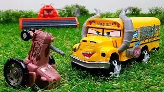 Miss Fritter goes Tractor Tipping! Disney Cars Toys Stop Motion Animation - Ladybird TV