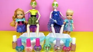 Spa ! Elsa and Anna toddlers at beauty salon -  Barbie is hair stylist - nails painting - shopping