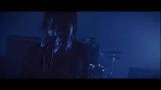 Thousand Below - Sinking Me (Official Music Video)