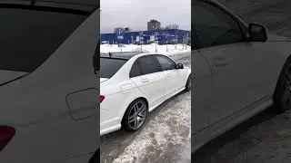 Mercedes-Benz W204 2007 год 3.0 литра