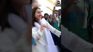 Sara Ali Khan Cutest Moment Infront Of Media || 