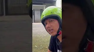 AYANG TEH NYA JATUH MAU DI AMBIL BOCIL NGAKAK