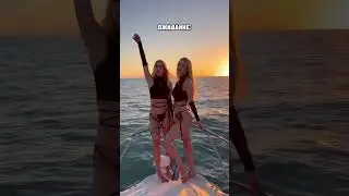 Когда ты стараешься быть привлекательной, но что-то идёт не так😂 