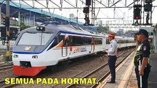 KERETA PRESIDEN !! WAKIL PRESIDEN Ma'ruf Amin Naik Kereta Kepresidenan ke Serang Banten