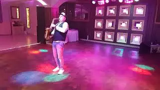 Шоу в комплекте ! Музыкальный драйв саксафона на вашей свадьбе !