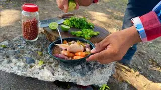 DEL MAR AL CAMPO ¡¡PREPARAMOS UNA DELICIOSA SOPA DE MARISCOS!! || RUTA LA NUEVE