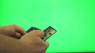 Using two remote controls over green screen simultaneously