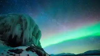 Earth and night; The auroras (2019) HD