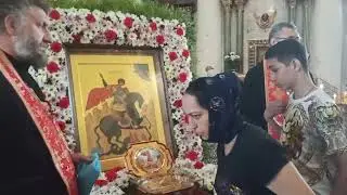 Молебен с акафистом у мощей великомученика Георгия Победоносца