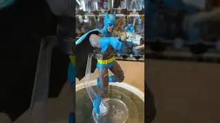 Mcfarlane DC Battle Damage Batman Figure #batman #mcfarlane #dc #bane #dcmultiverse #robin #redhood