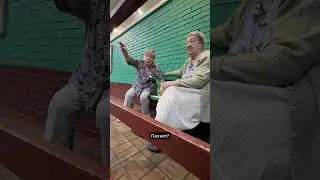 Мусором пахнет? Да, но запахи не чувствую.