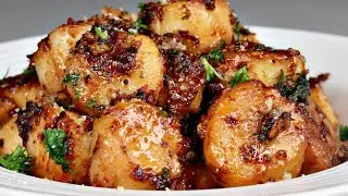 QUICK & EASY Garlic Parmesan Scallops Recipe!