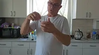 Страшное Утро ! Кормим Попугая Шприцом