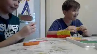 Я и Артём лепим :-) :-)()