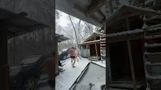 Это лучший  отдых в дикой тайге , приехать мужиками в зимовье и затопить баню