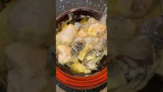 Ароматное жаркое , с мясом , лесными грибами и картошкой . Просто бомба 💥