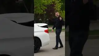 Нестандартный способ открывания багажника на BMW  