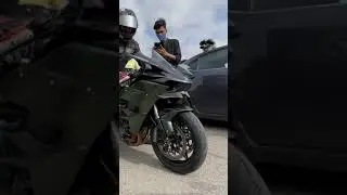 KAWASAKI NINJA H2R ROARING ON ROAD. #h2r #h2rsound #h2rtopspeed #kawasakininjah2r #viral #shorts