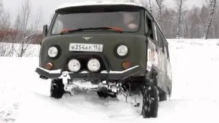 УАЗ Буханка по снегу