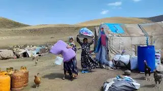 cooperation two old women in nomadic:from washing the quilt in spring water to baking bread on teak