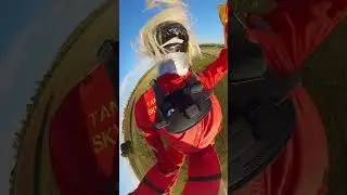 Обрати внимание на момент приземления. Все ответы - в видосе ниже #skydiving