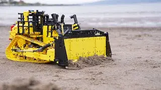 Lego Cat D11 Dozer