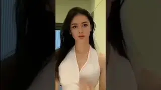 Elina Devia flashing #shorts #youtubeshorts #beautiful