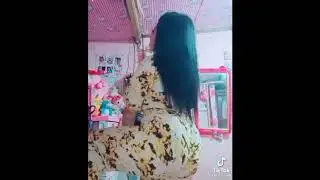 Goyang tiktok pamer pantat bikin panas