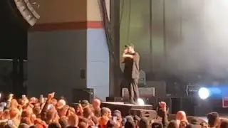 NF STOPS SHOW Because Fans Look Uncomfortable